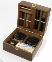 Medaille dOr 1925 Paris Petit Modele Wooden Box 2910 - Shoe Care Products/Medaille dOr 1925 Paris