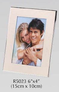 R5023 Henley Photoframe 4 x 6 Silver Plated