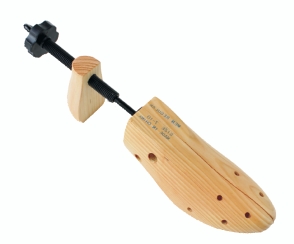 ***Sovereign 2 Way Wood Shoe Stretcher 739084 - Shoe Care Products/Shoe Trees & Stretchers