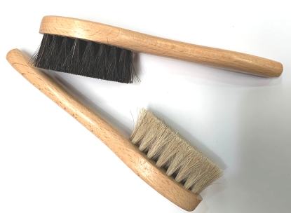 ......Buy 1 dozen get 1 dozen FREE Sovereign Deluxe Horse Hair Applicator Brushes