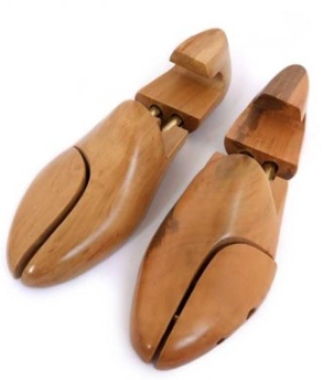 ***Schima Wood Lacquered Shoe Tree (pair) - Shoe Care Products/Shoe Trees & Stretchers